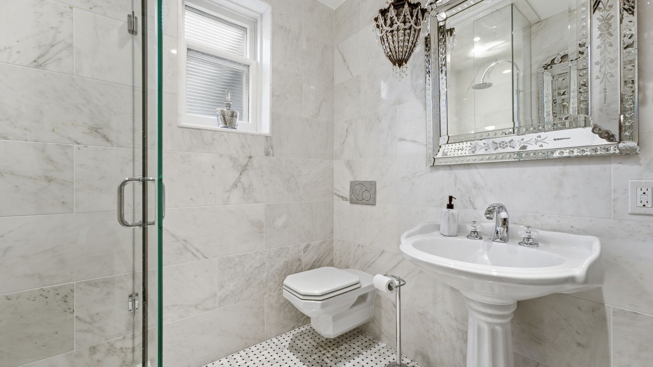 Photo of Bathroom in Upper Beaches