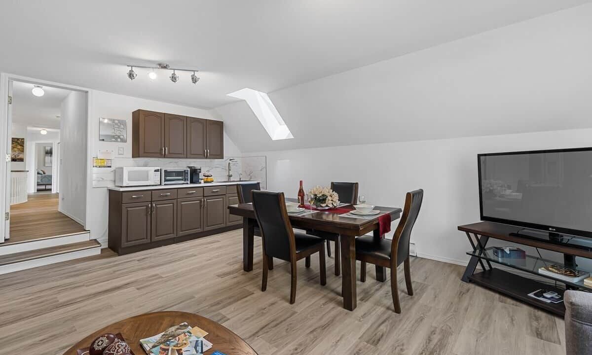 Photo of Livingroom in North End