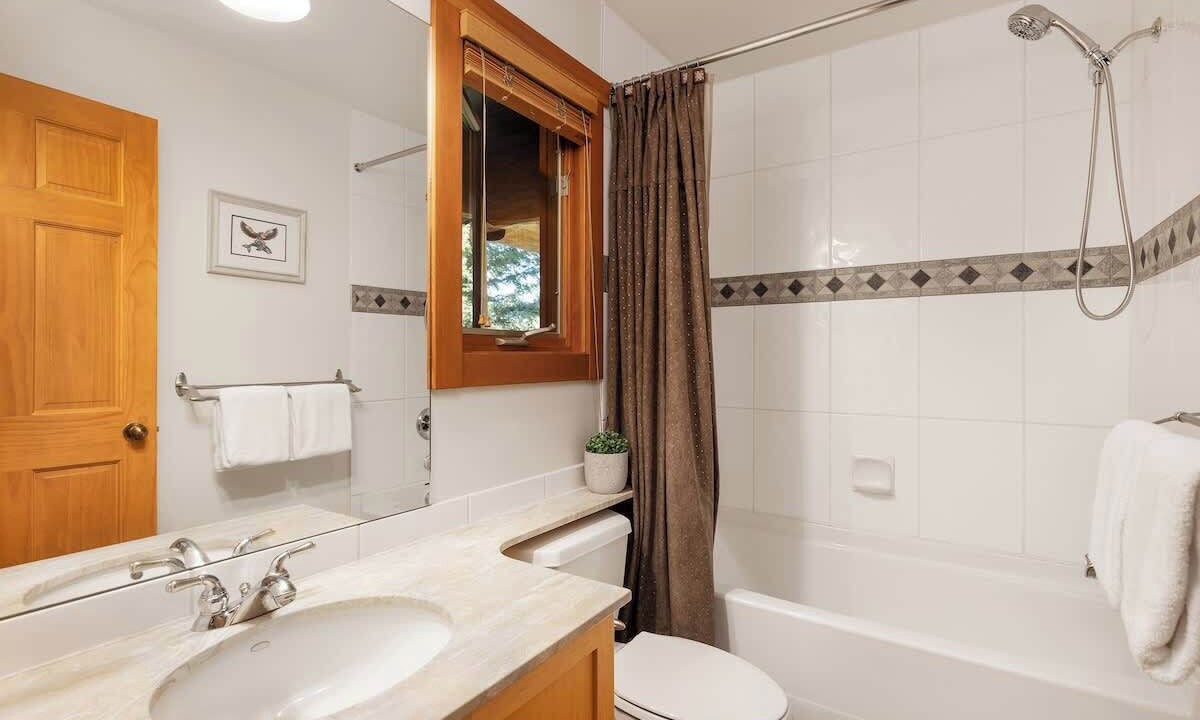 Photo of Bathroom in Nicklaus North