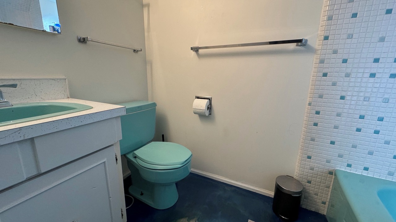 Photo of Bathroom in Canyon Heights