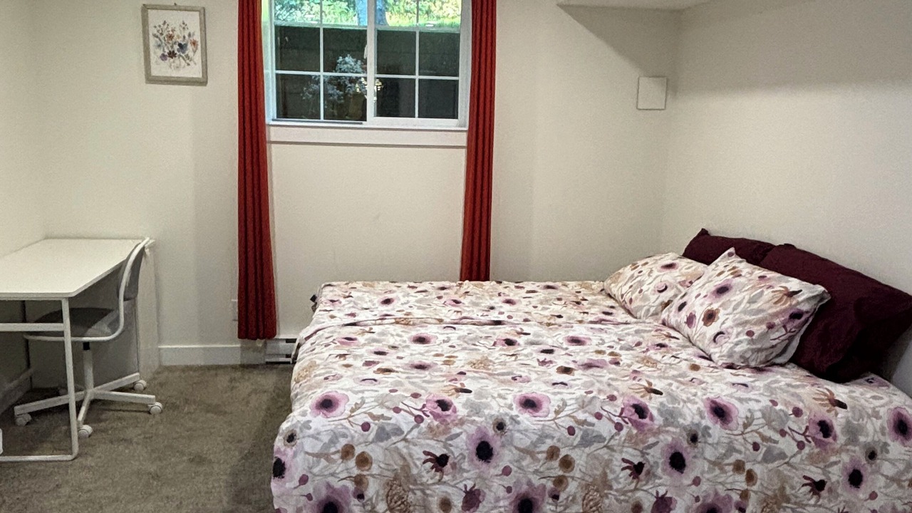 Photo of Bedroom in Canyon Heights