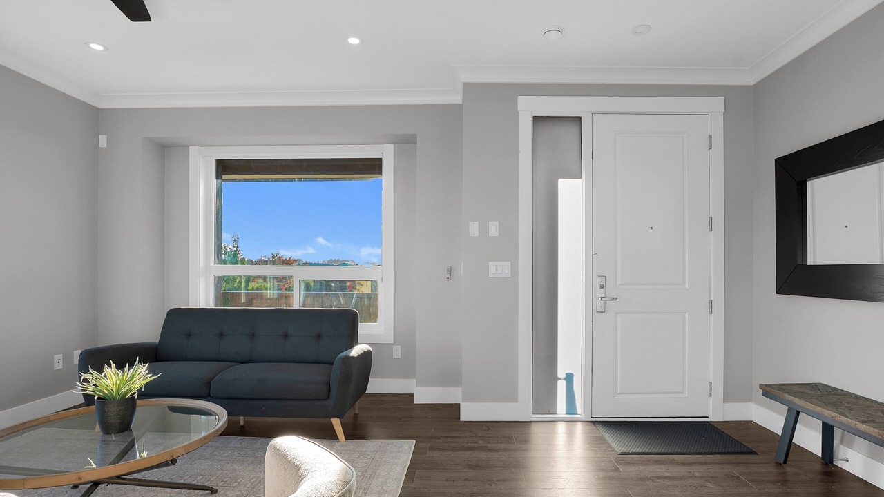 Photo of Livingroom in Surrey