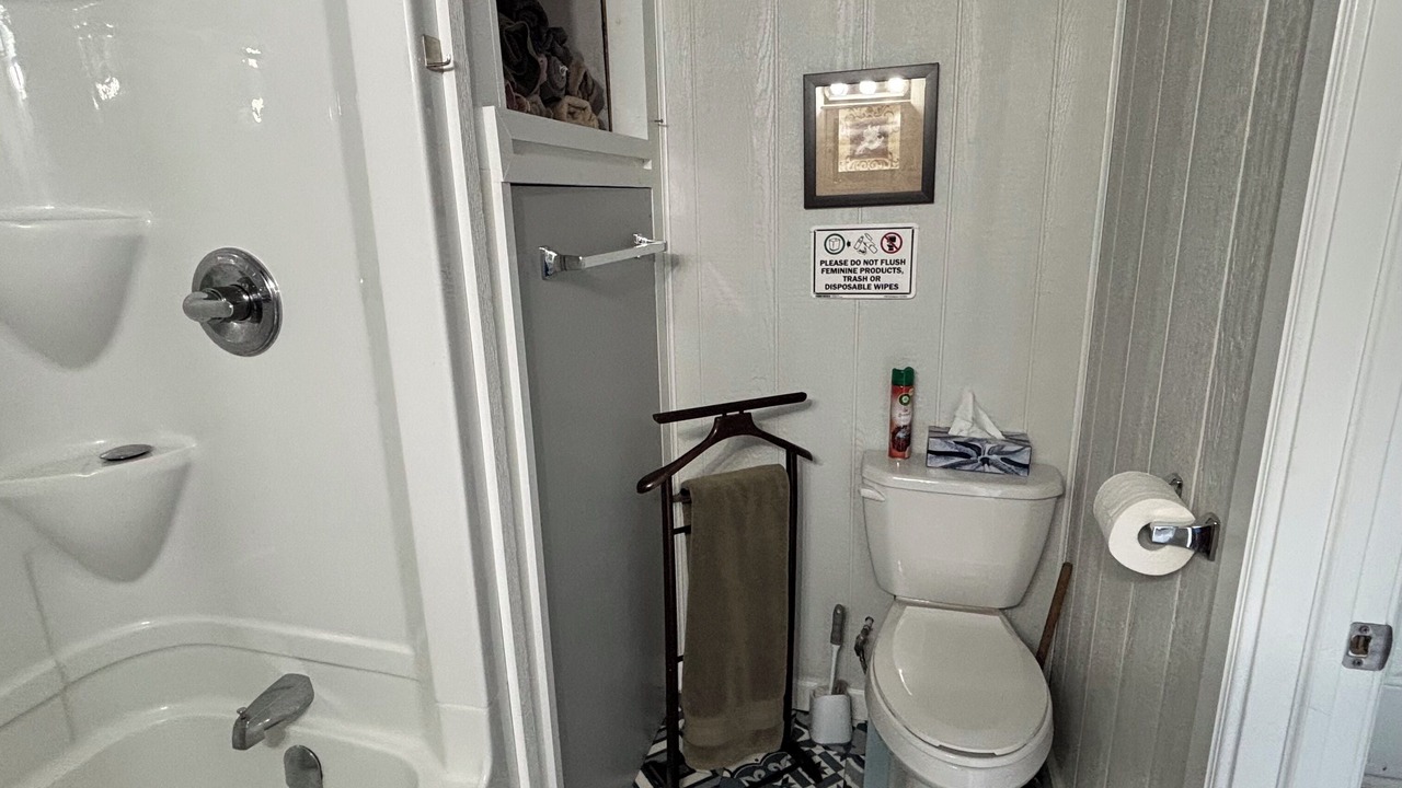 Photo of Bathroom in Black Rock