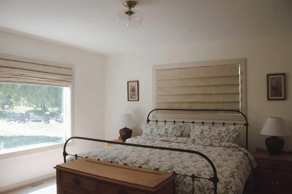 Photo of Bedroom in Canoe