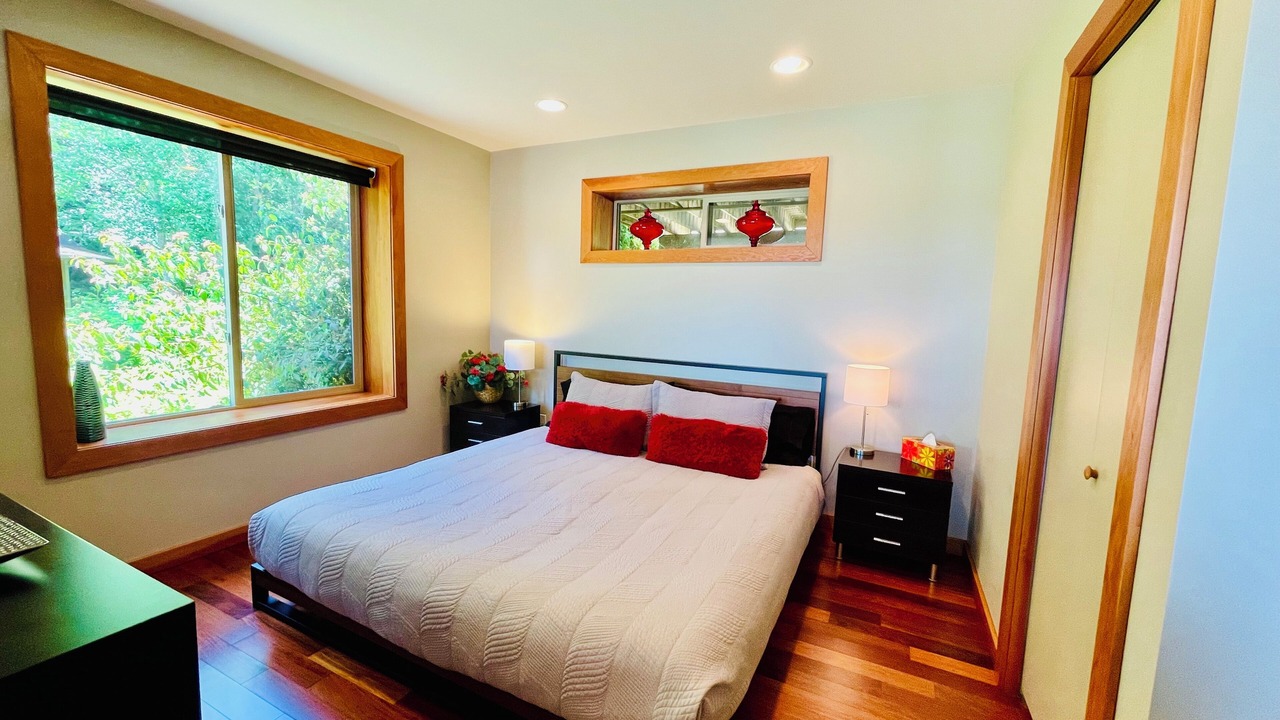Photo of Bedroom in Otter Point