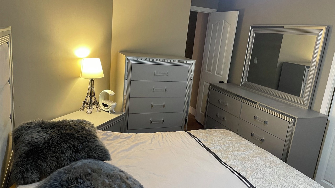 Photo of Bedroom in Lindell Beach