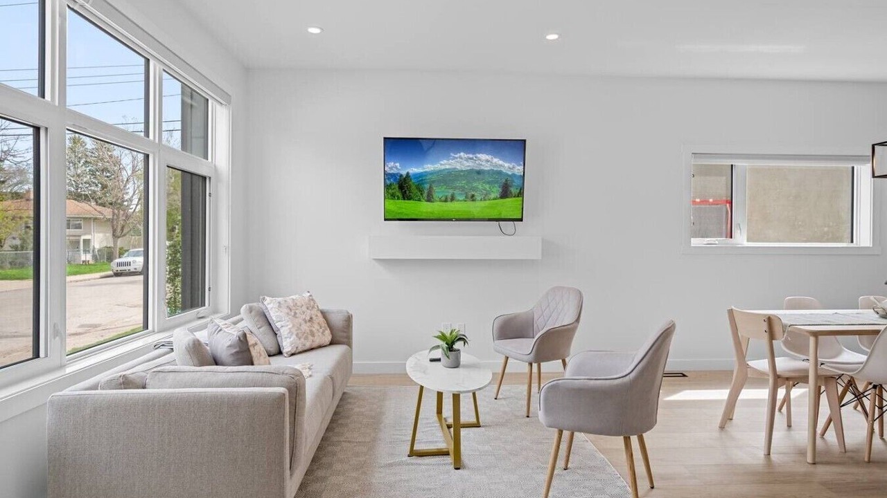 Photo of Livingroom in Southwest Calgary