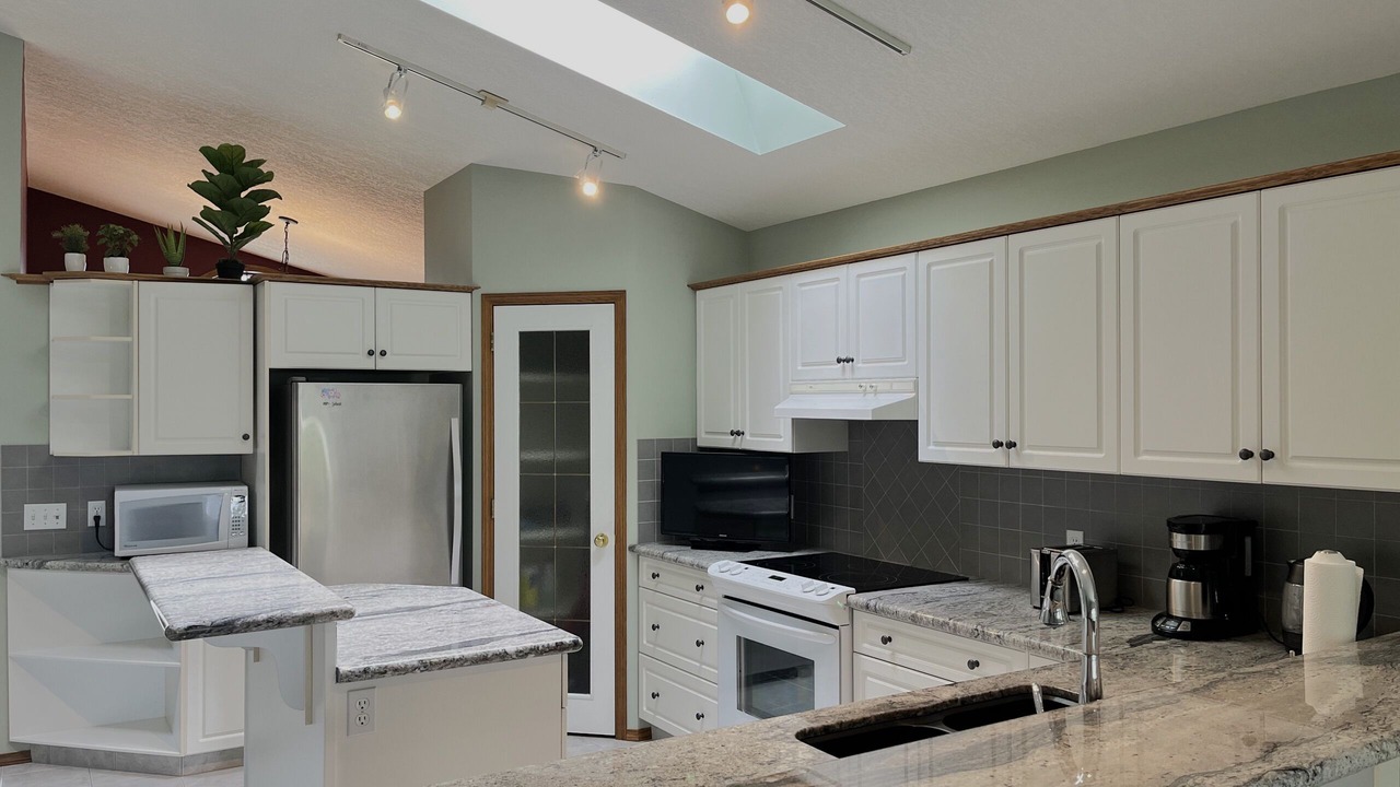 Photo of Kitchen in Arbour Lake