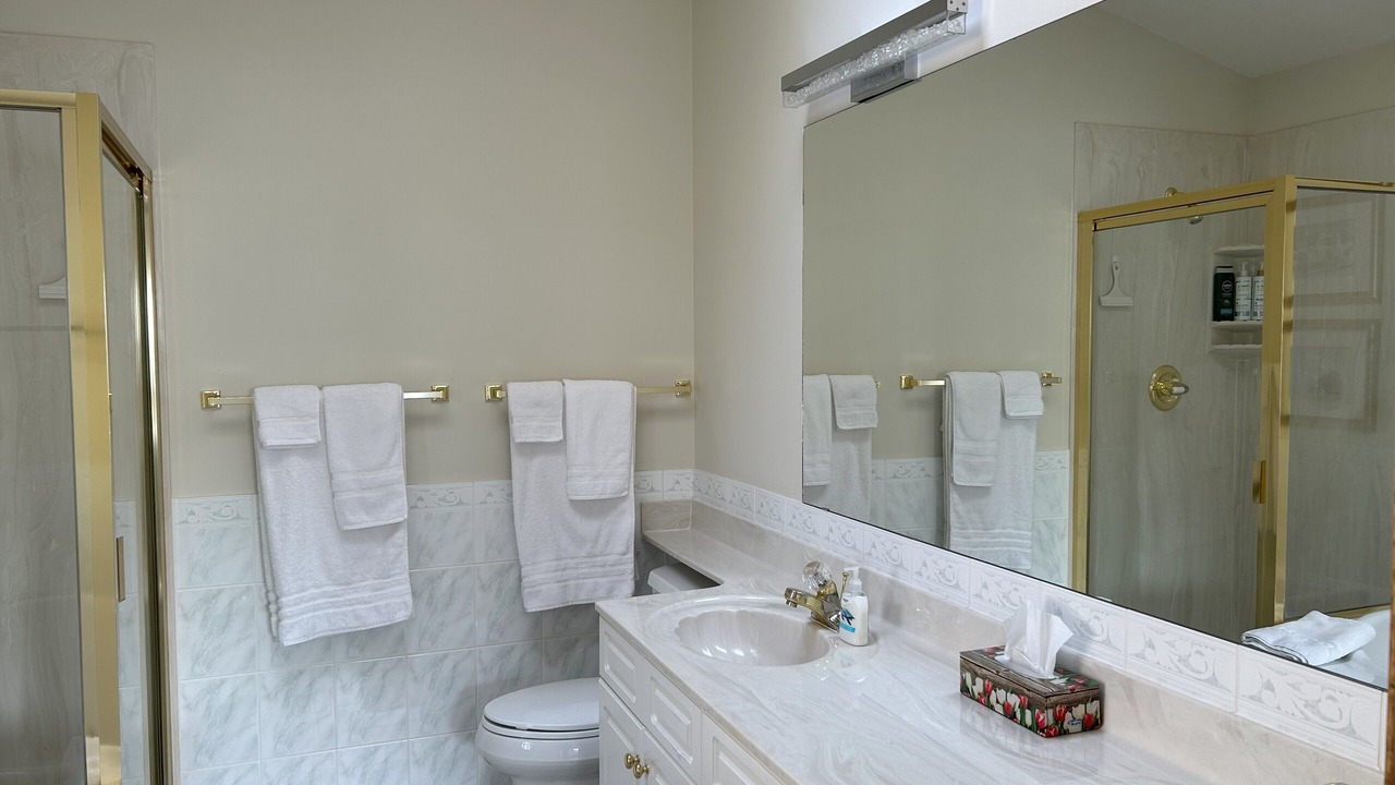 Photo of Bathroom in Arbour Lake