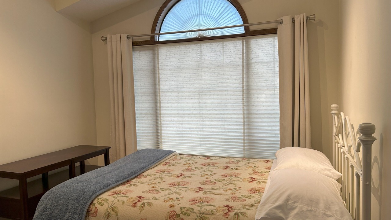 Photo of Bedroom in Arbour Lake
