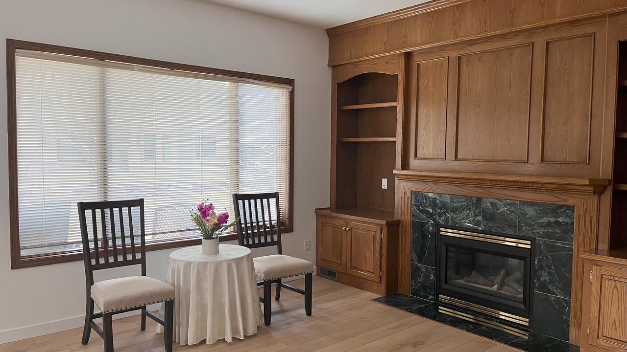 Photo of Livingroom in Arbour Lake