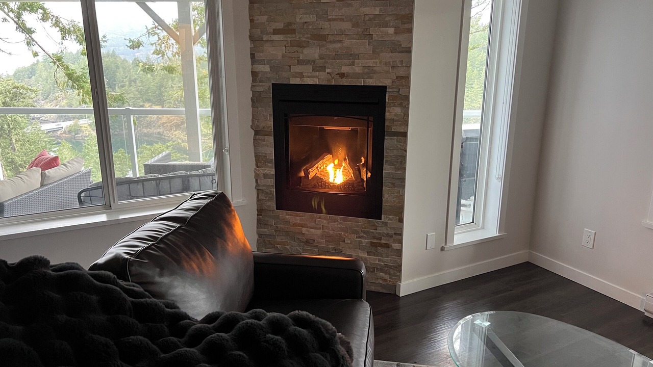 Photo of Livingroom in Juan de Fuca Electoral Area