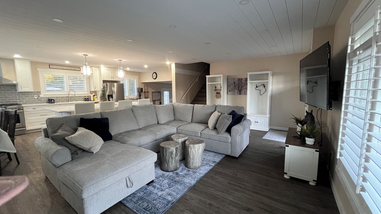 Photo of Livingroom in Langley