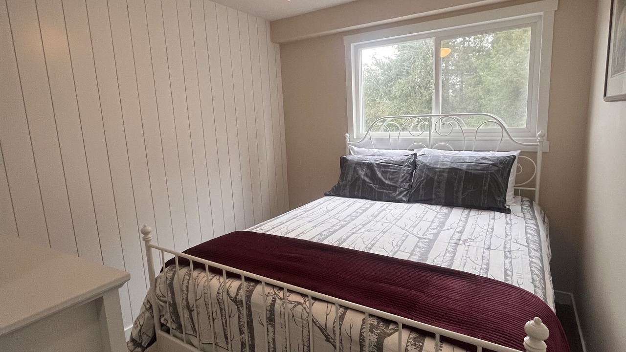 Photo of Bedroom in Langley