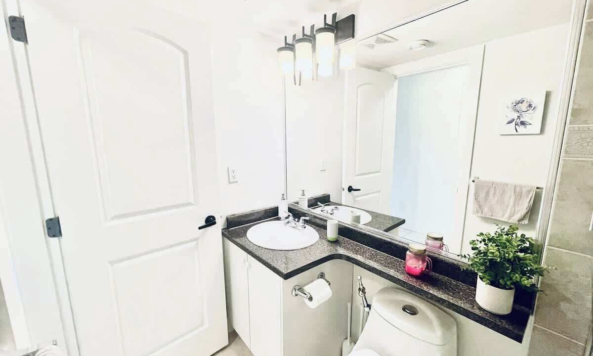 Photo of Bathroom in Renfrew-Collingwood