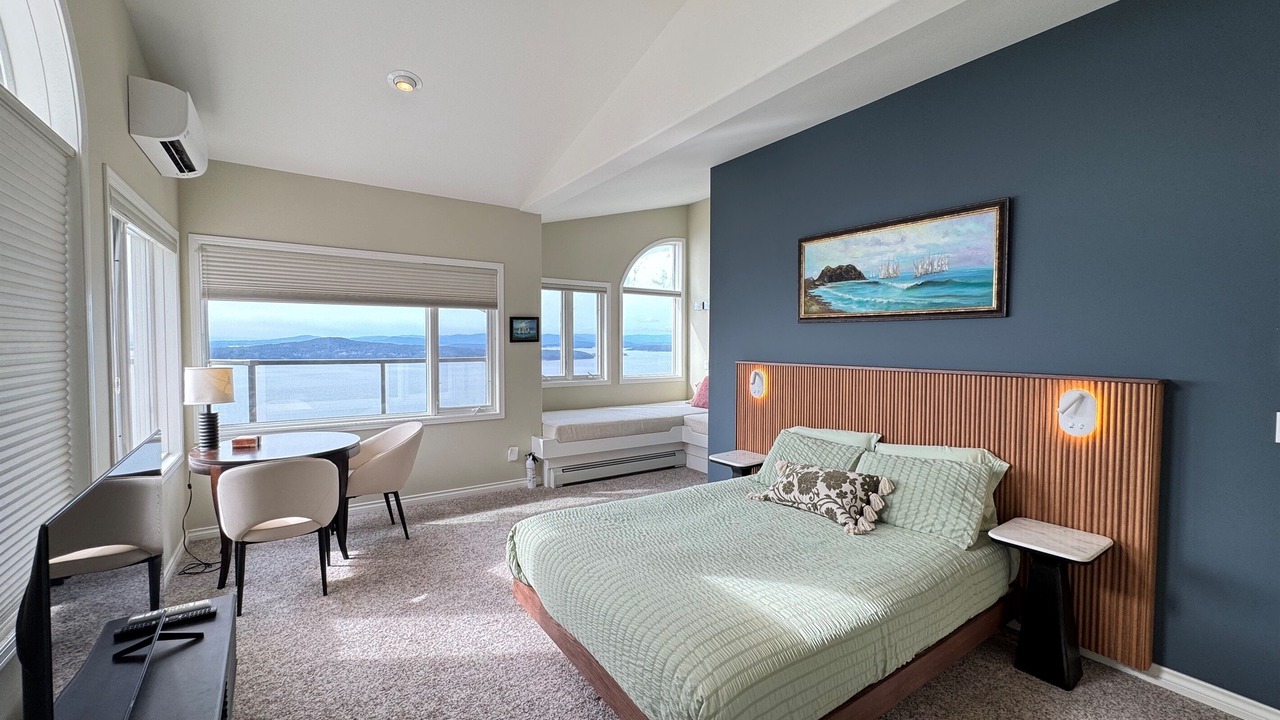 Photo of Bedroom in Pender Island