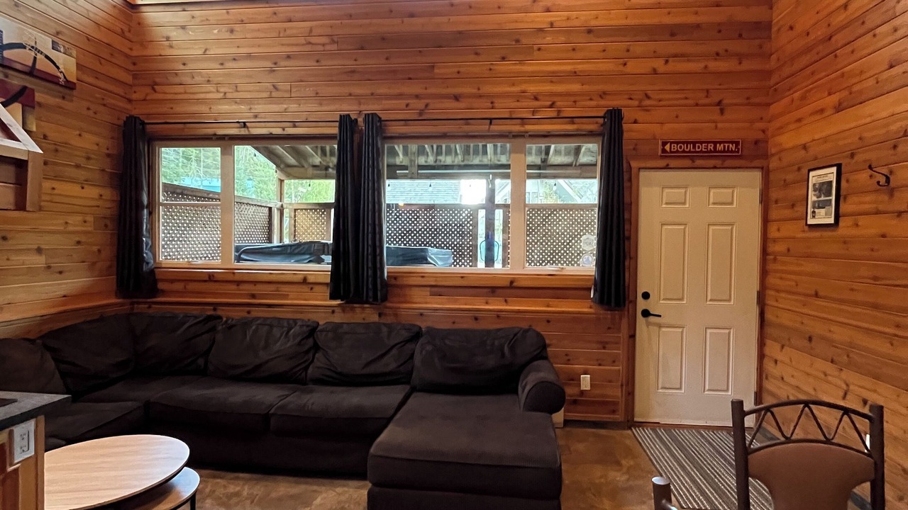 Photo of Livingroom in Revelstoke