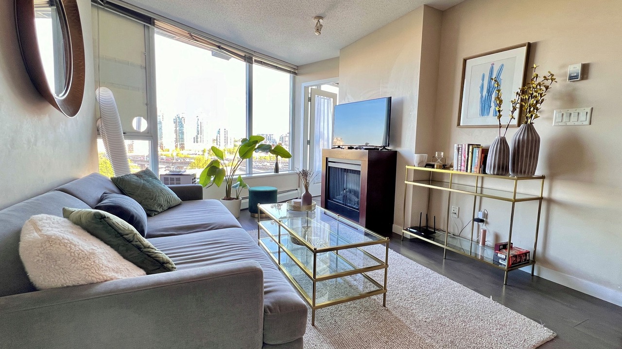 Photo of Livingroom in Crosstown