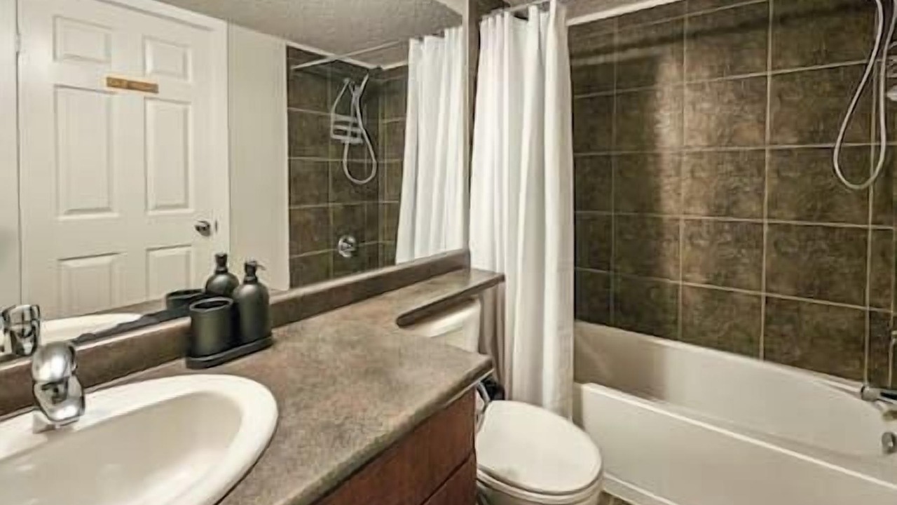 Photo of Bathroom in Invermere