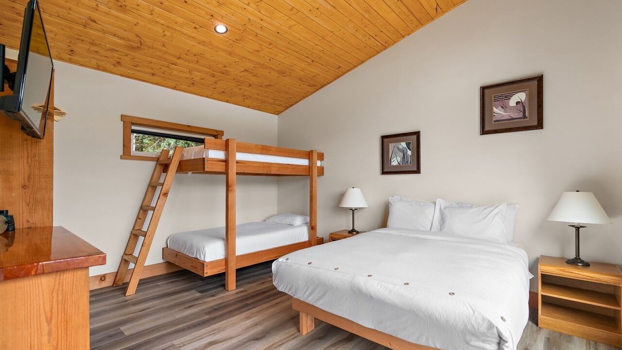 Photo of Bedroom in Squirrel Cove