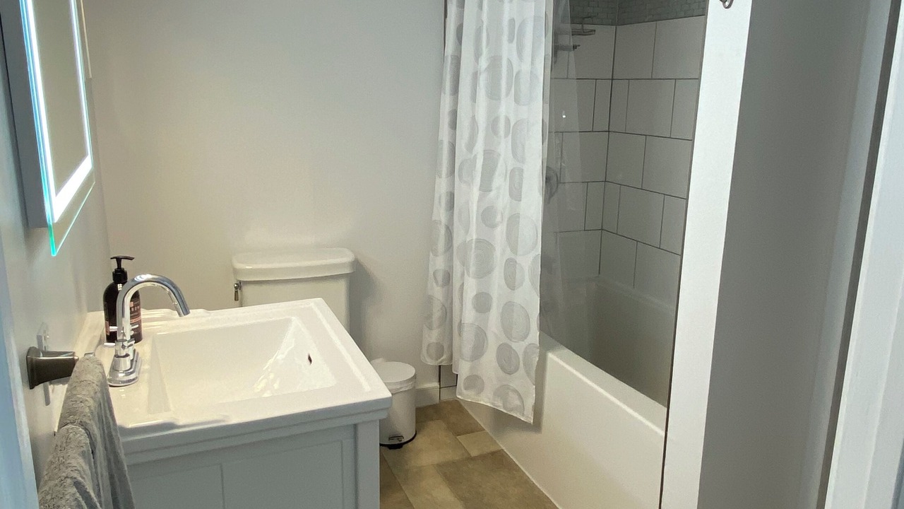 Photo of Bathroom in Saanich West