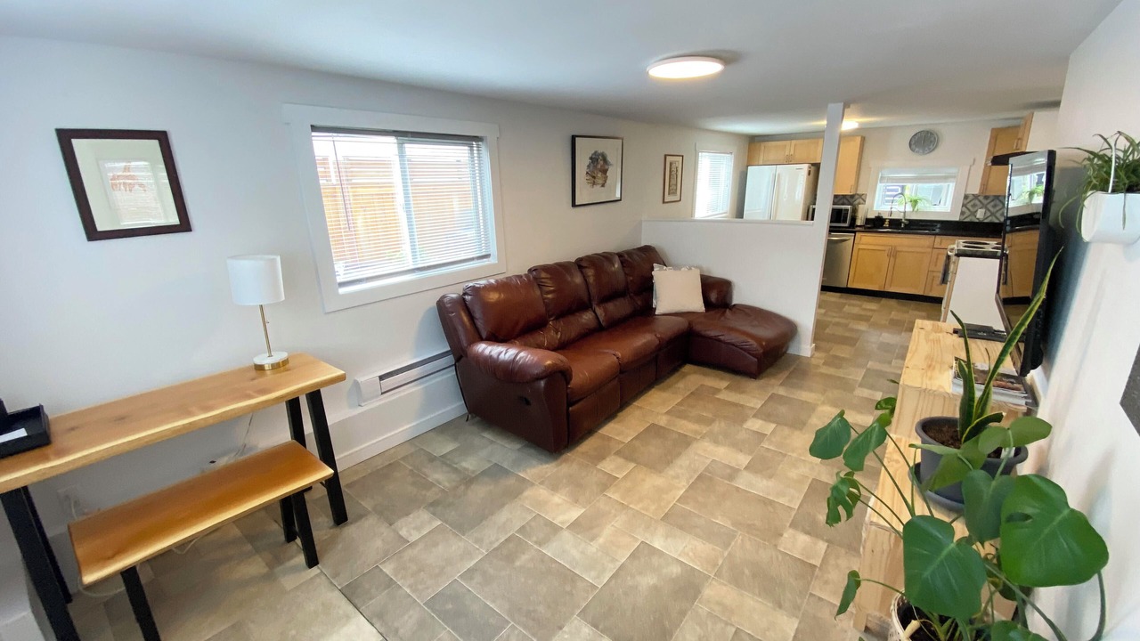 Photo of Livingroom in Saanich West