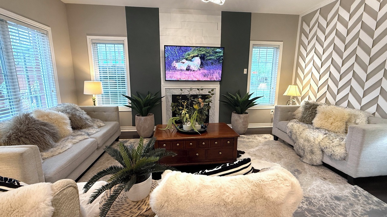 Photo of Livingroom in Durham Region