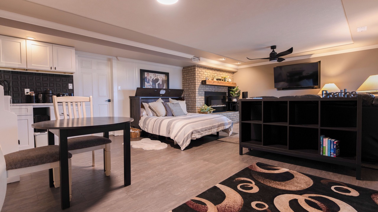 Photo of Bedroom in Campbell River