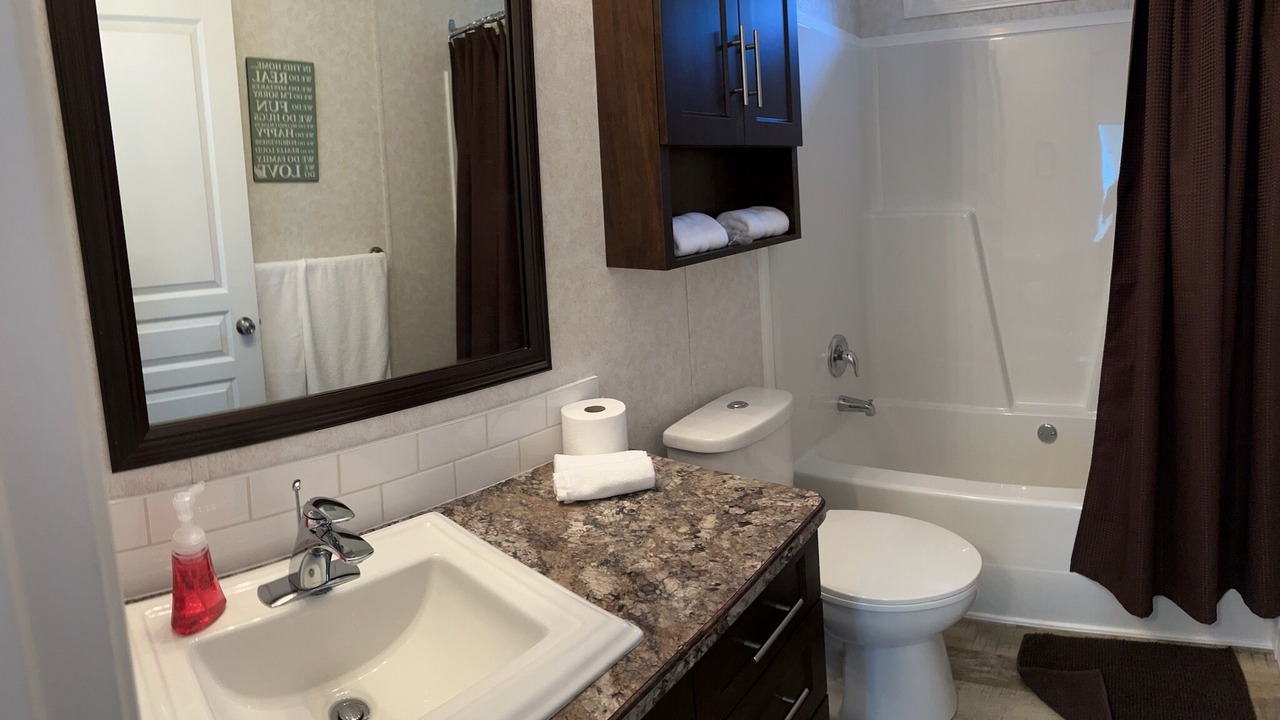 Photo of Bathroom in Lindell Beach
