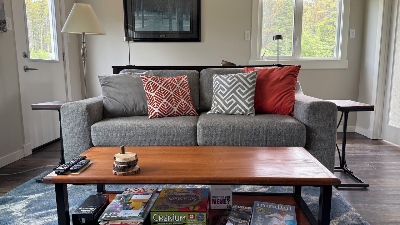 Photo of Livingroom in Atlin