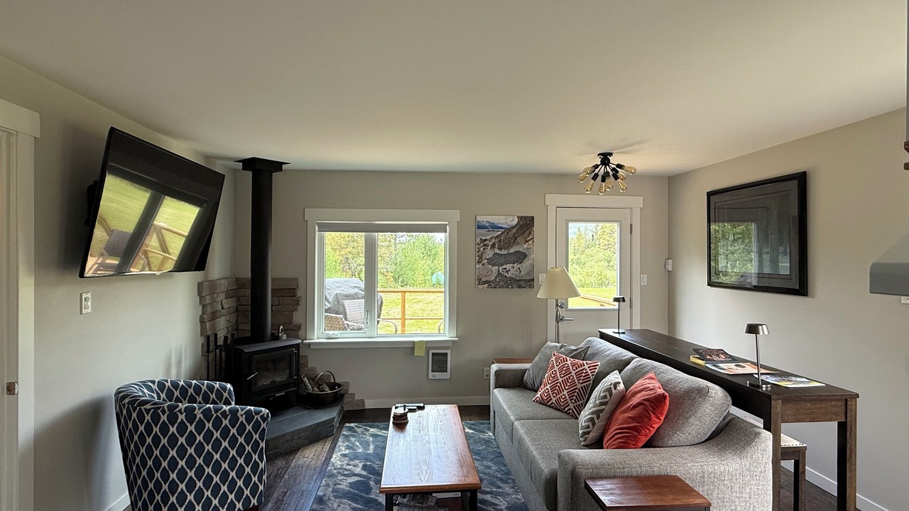 Photo of Livingroom in Atlin