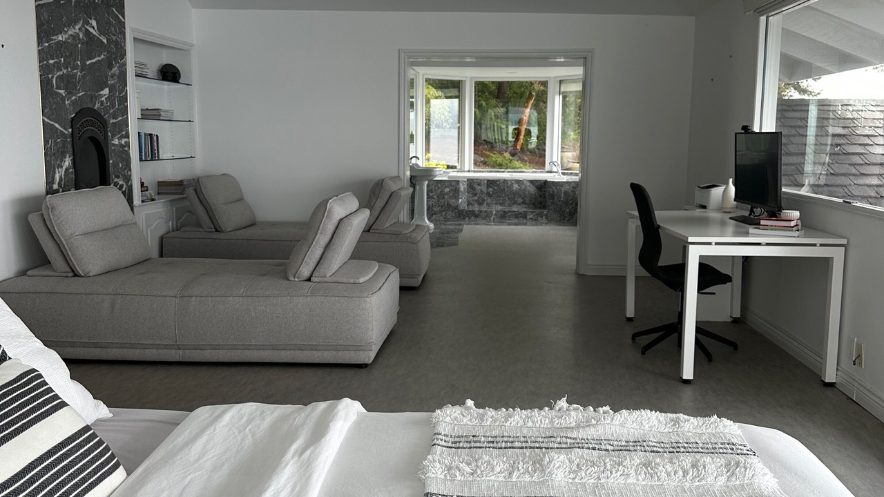 Photo of Bedroom in Halfmoon Bay