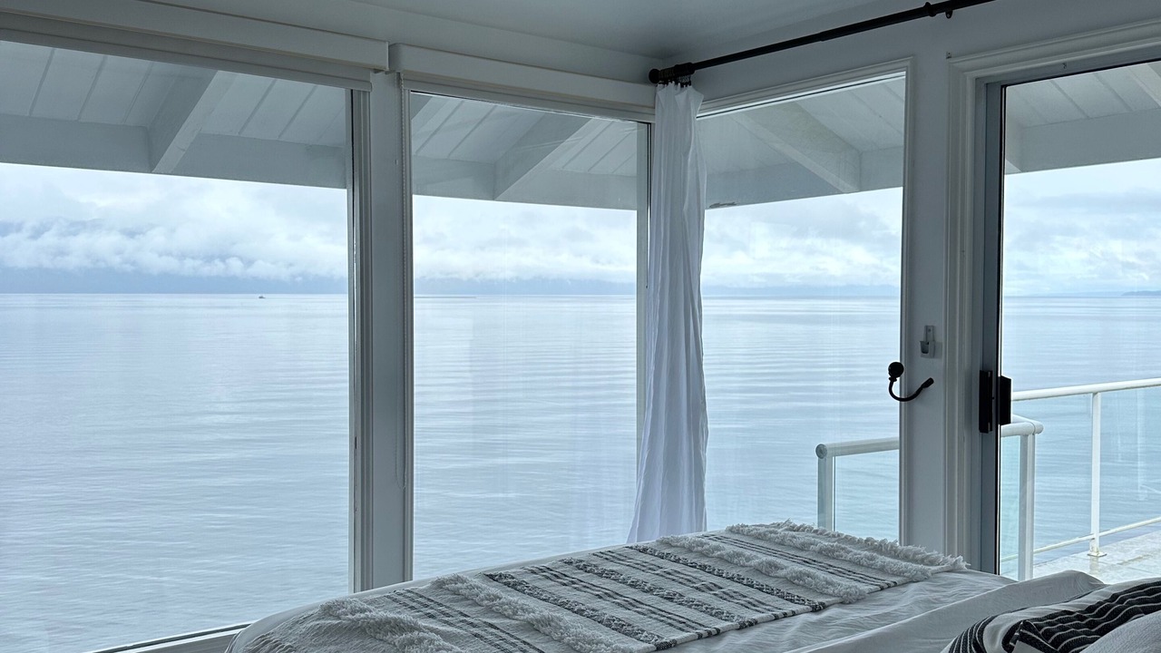 Photo of Bedroom in Halfmoon Bay
