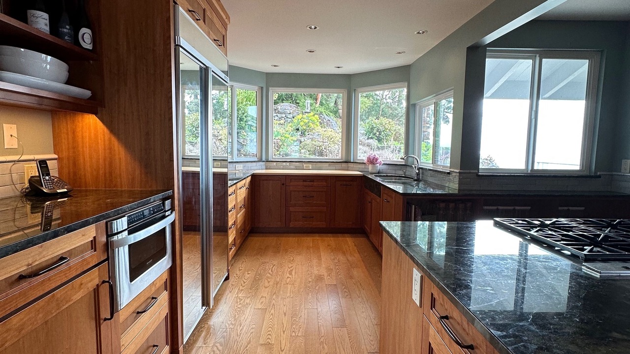 Photo of Kitchen in Halfmoon Bay