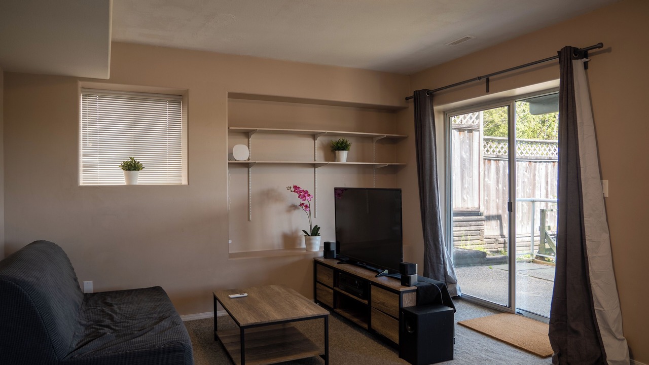 Photo of Livingroom in Westwood Plateau