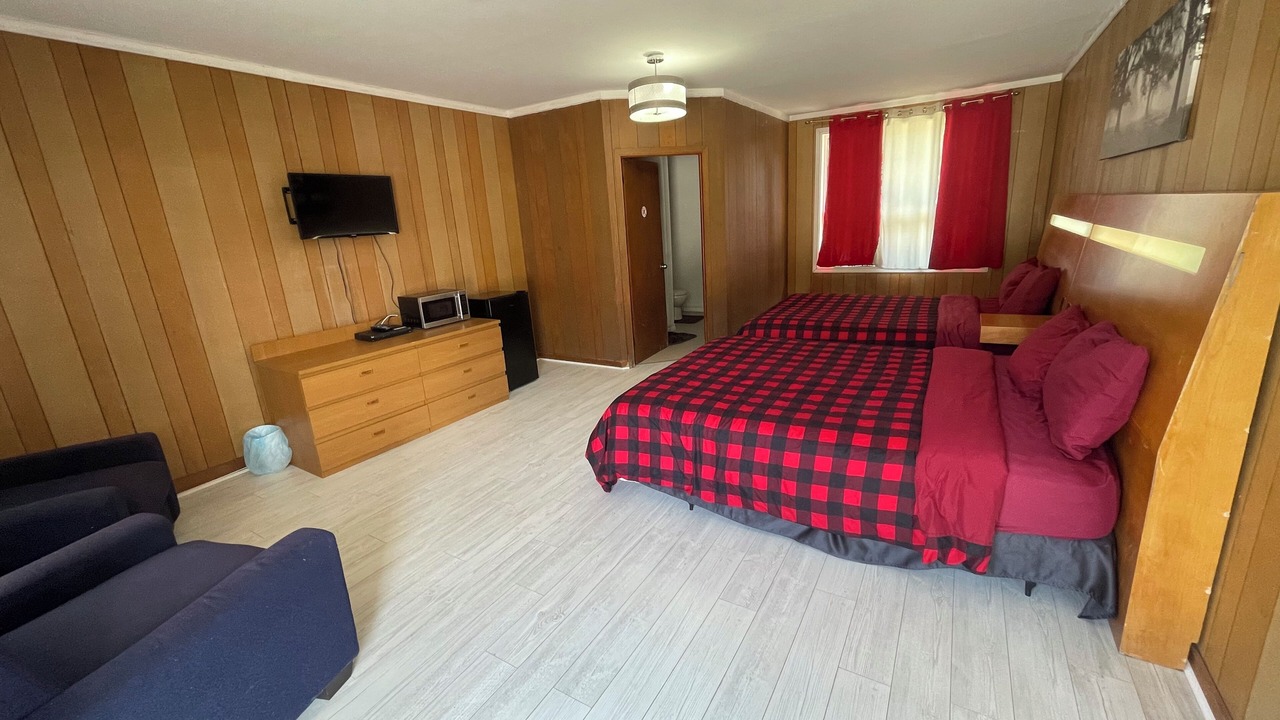 Photo of Bedroom in Gravenhurst