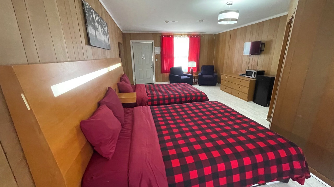 Photo of Bedroom in Gravenhurst