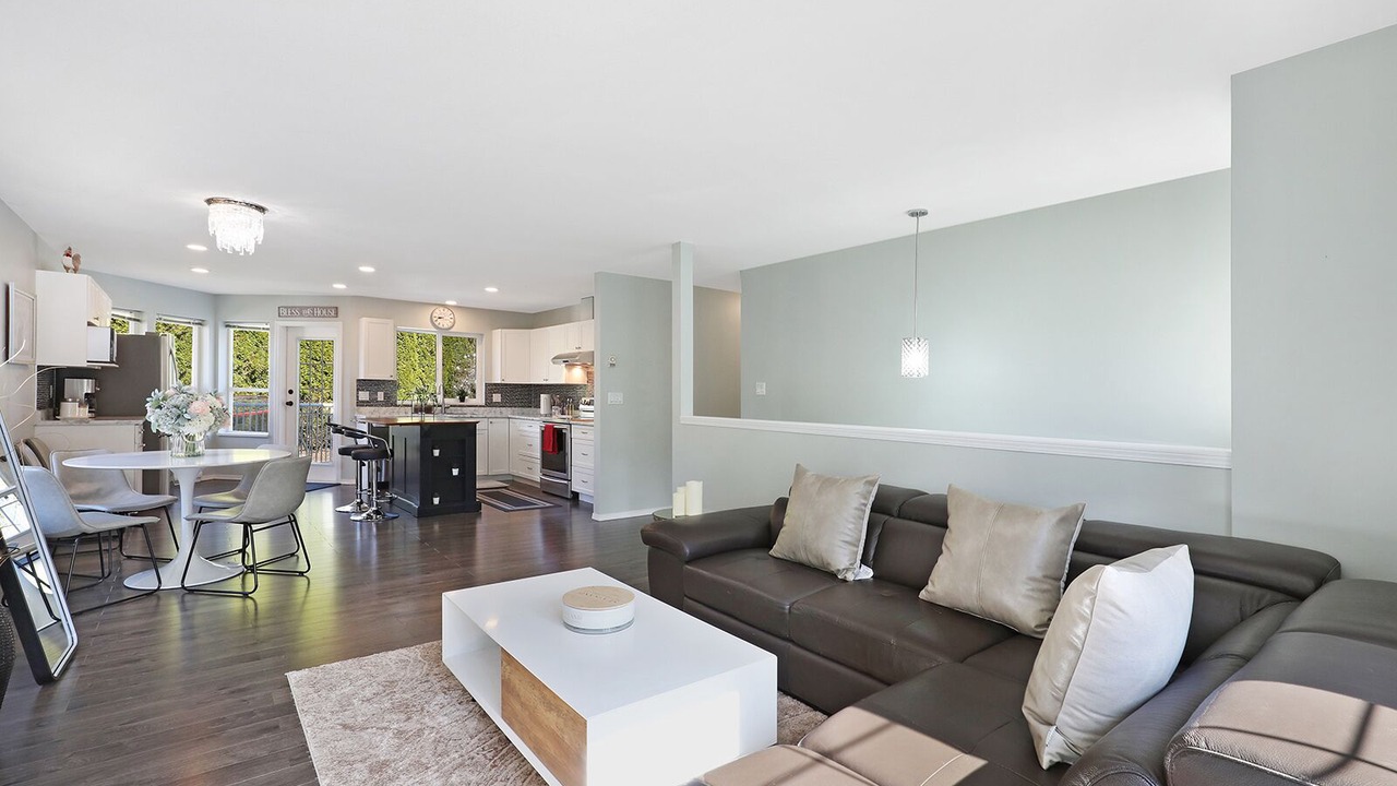Photo of Livingroom in Comox