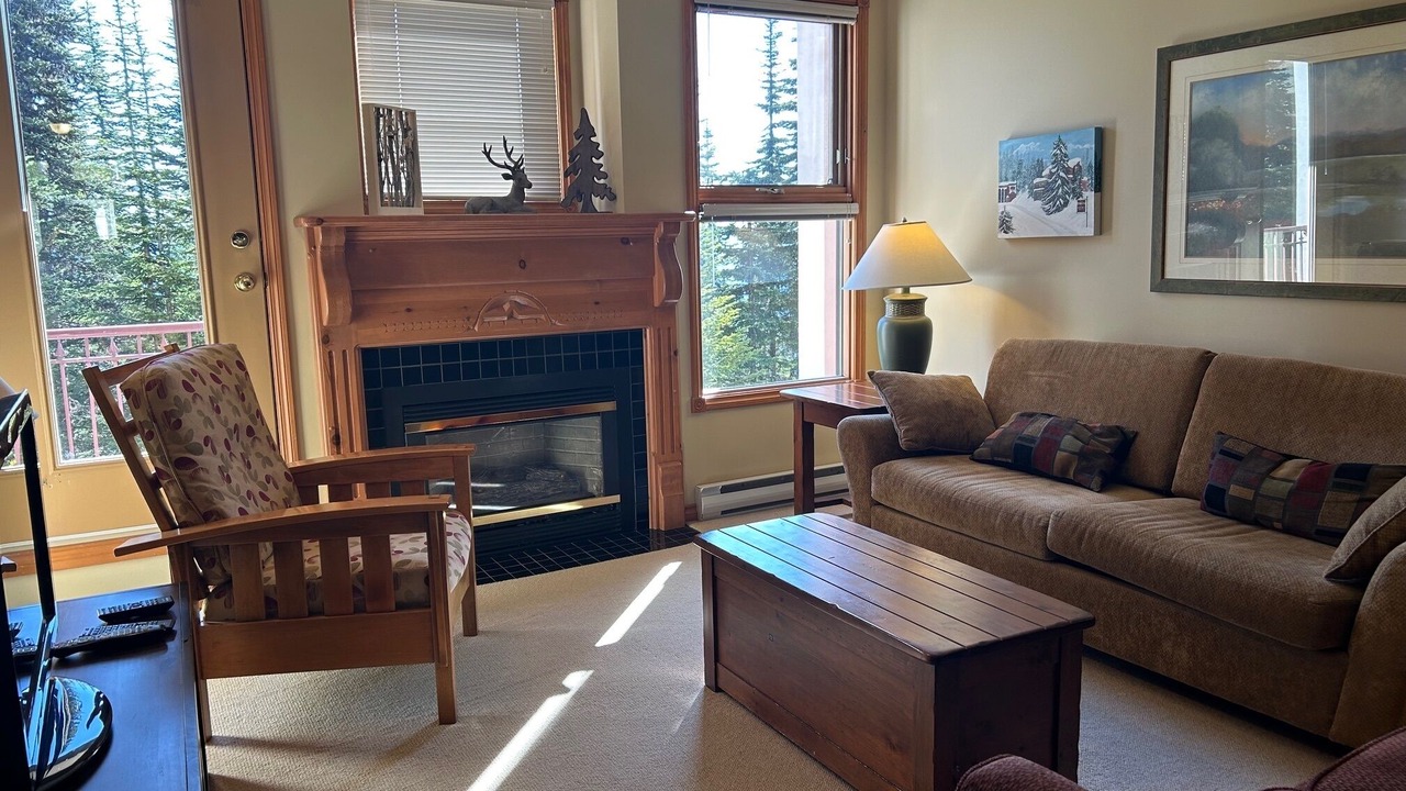 Photo of Livingroom in Silver Star Mountain