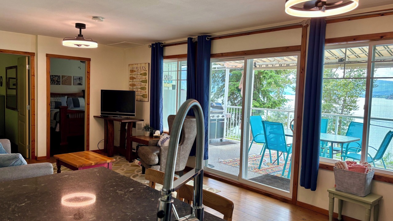 Photo of Livingroom in Blind Bay