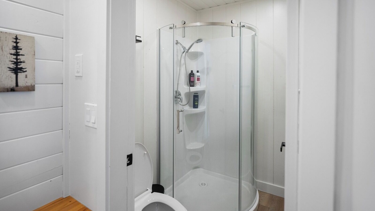 Photo of Bathroom in Lake Cowichan