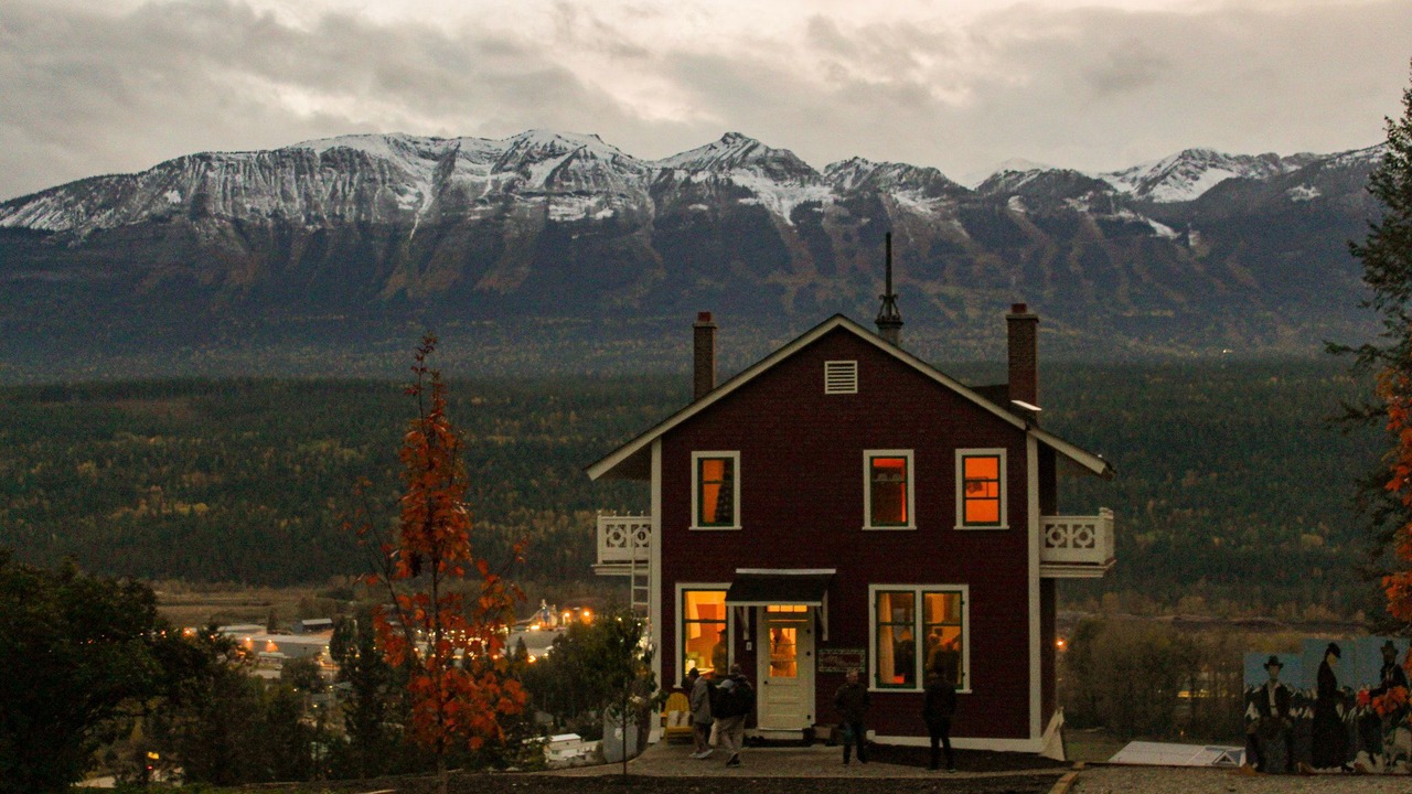 Photo of Outdoor in Golden