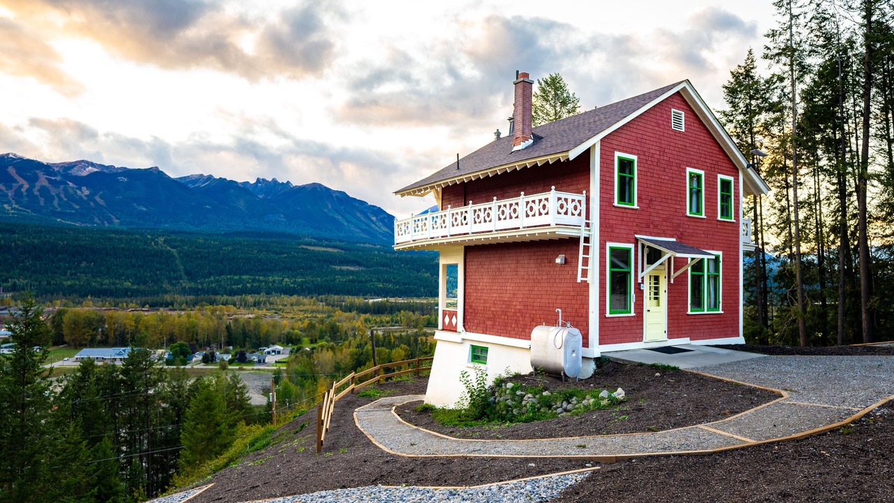 Photo of Outdoor in Golden