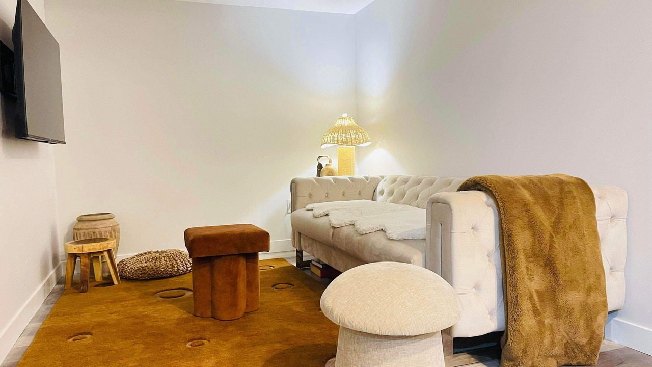 Photo of Livingroom in Calgary