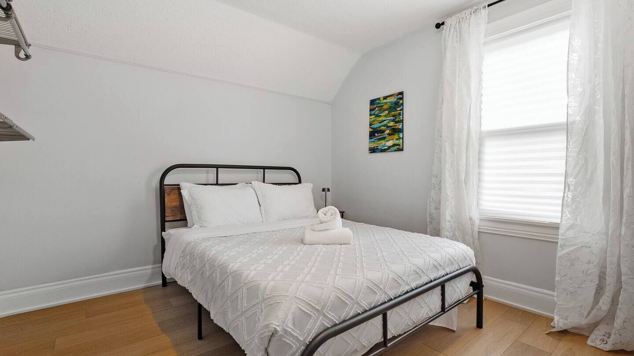 Photo of Bedroom in Bankview