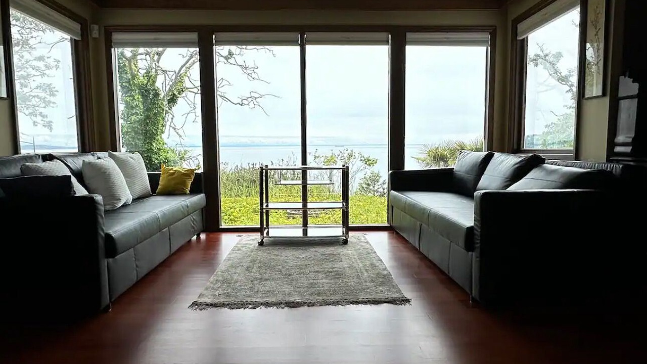 Photo of Livingroom in Gordon Head