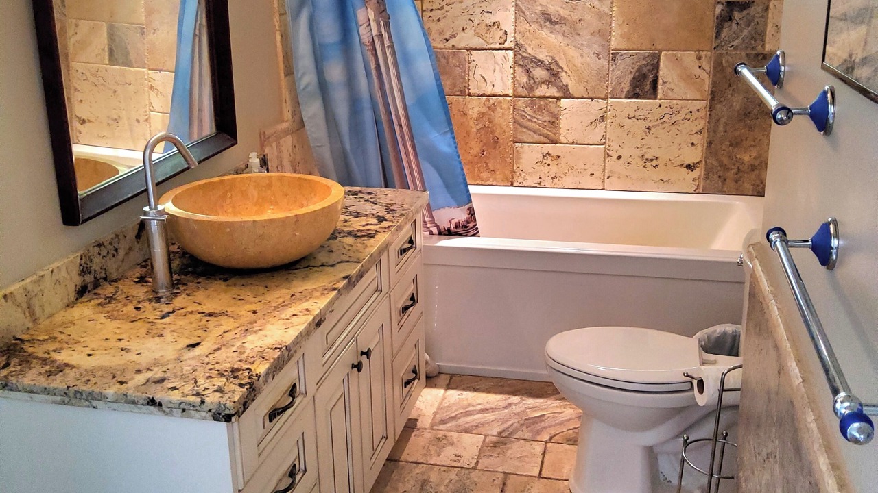 Photo of Bathroom in Garden Bay