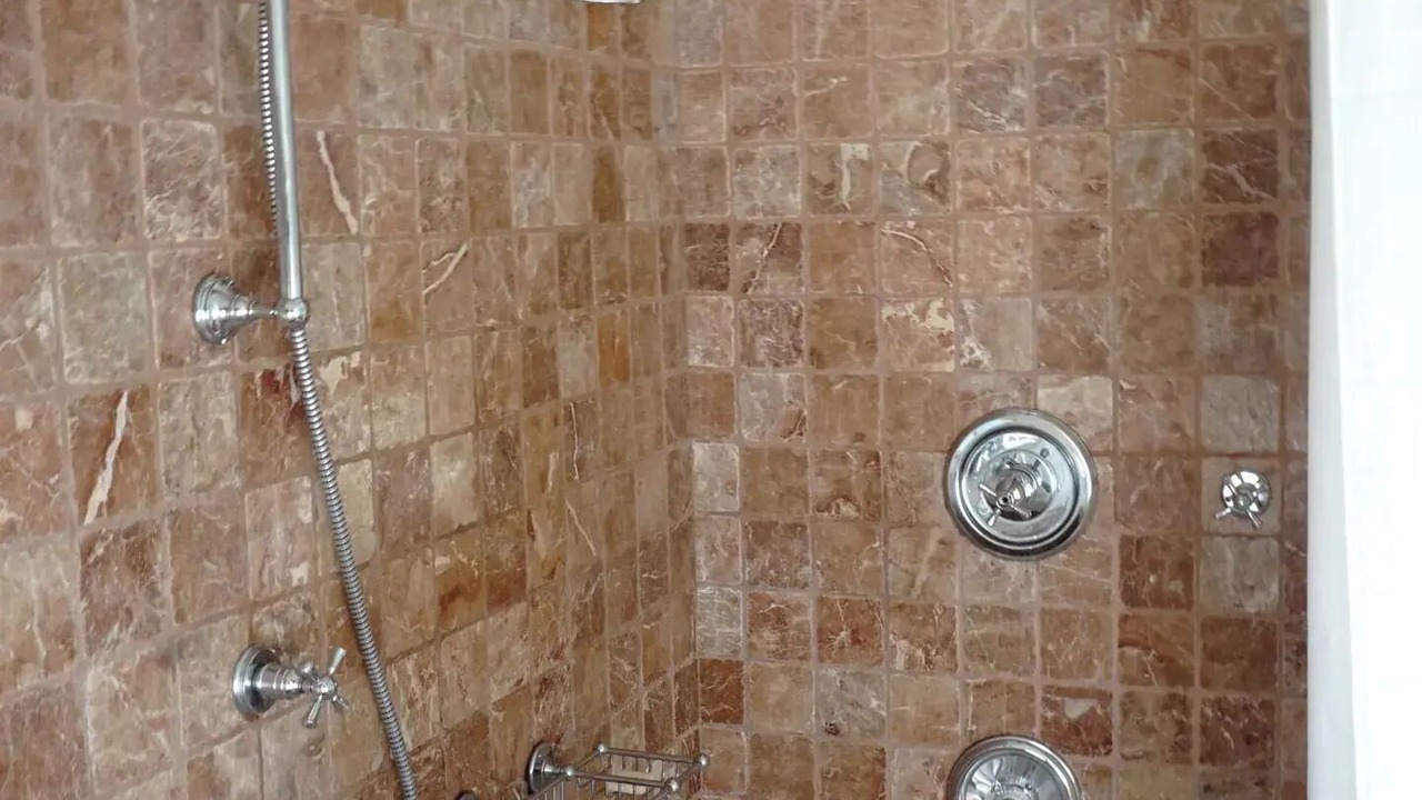 Photo of Bathroom in James Bay