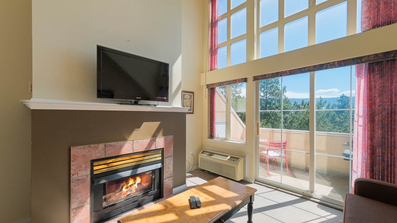 Photo of Livingroom in Quail Ridge