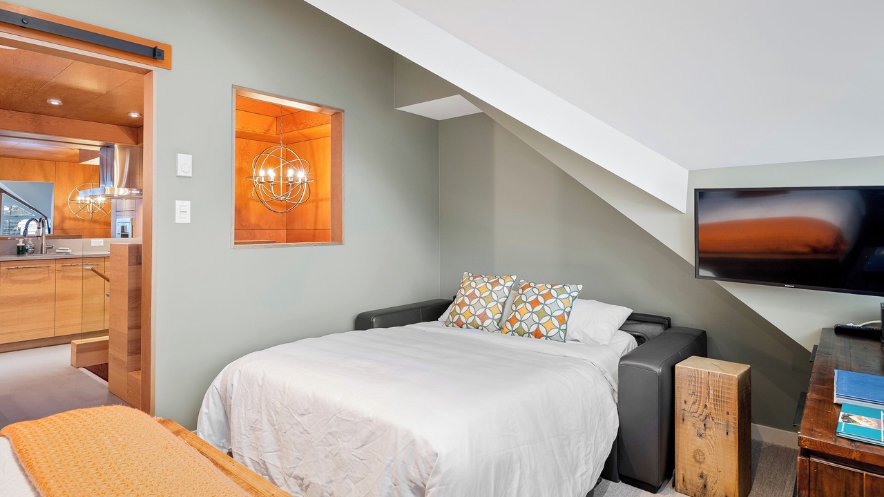 Photo of Bedroom in Whistler Village